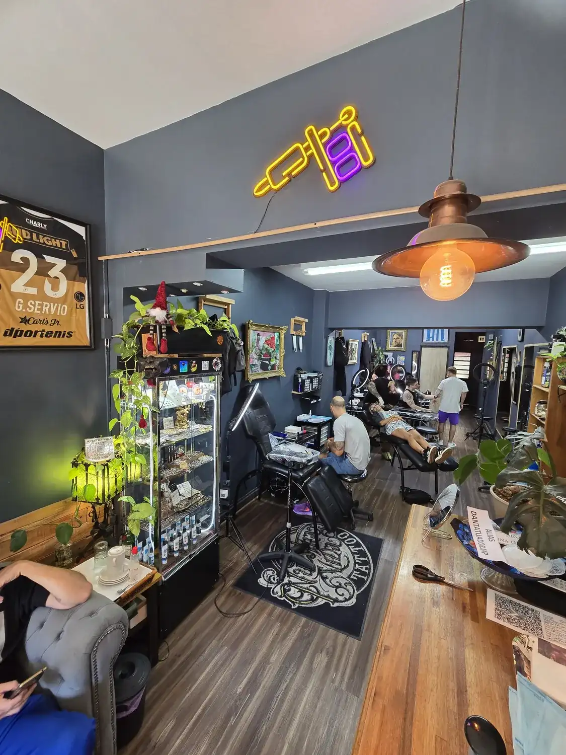 Interior del estudio Nuestra Vida Tattoo
