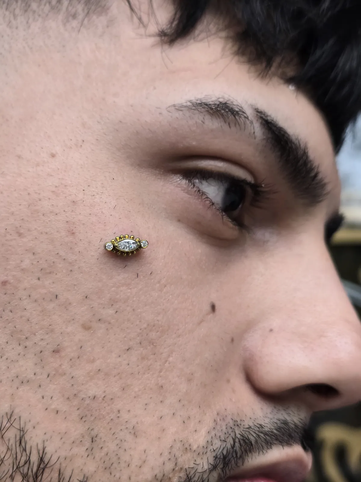 Piercing microdermal